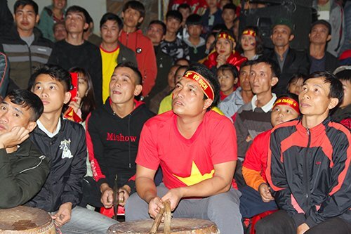 Làng quê nghèo bỗng nổi tiếng khi Phan Văn Đức toả sáng ở AFF Cup 2018