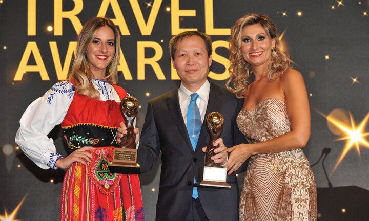 Vietnam Airlines đón nhận 2 giải thưởng uy tín tại World Travel Awards 2018