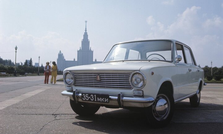 Những mẫu xe Liên Xô huyền thoại từng là niềm mơ ước của dân giàu thế giới