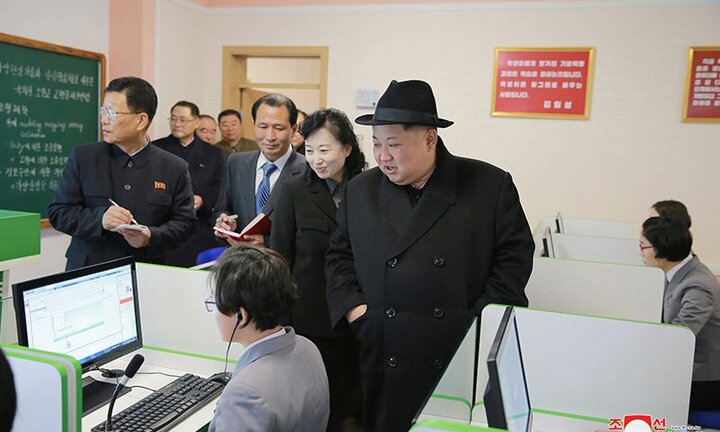 Ảnh: Ông Kim Jong-un thăm trường cao đẳng hiện đại ở Bình Nhưỡng