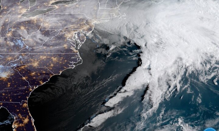 Bão tuyết khủng khiếp ở Mỹ, cơ quan chính phủ đóng cửa, hàng ngàn chuyến bay bị hủy