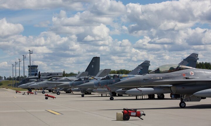 NATO tập trận sát Nga, Matxcơva tuyên bố sẵn sàng mọi biện pháp đối phó