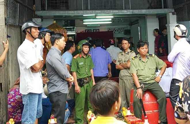 Diễn biến mới vụ cháy trong đêm khiến 6 người chết thảm: Khi cửa thoát hiểm là... 'tội đồ'