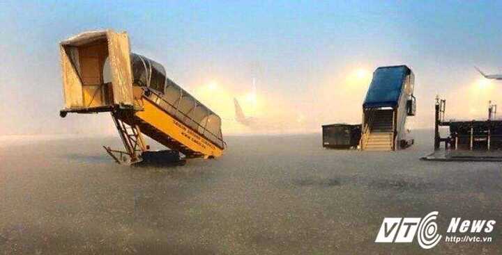 Sân bay Tân Sơn Nhất liên tục ngập nước: Đơn vị chống ngập không thể tiếp cận