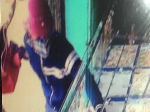 Truy tìm 4 tên cướp bịt mặt, dùng súng cướp tiệm vàng giữa ban ngày