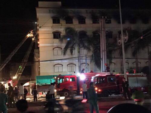 Công ty may Kwong Lung Meko Cần Thơ lại bùng cháy dữ dội