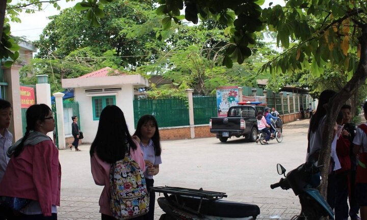 Nữ sinh đánh trả nhóm bạn hành hung ở TP.HCM: Sở GD-ĐT chỉ đạo khẩn