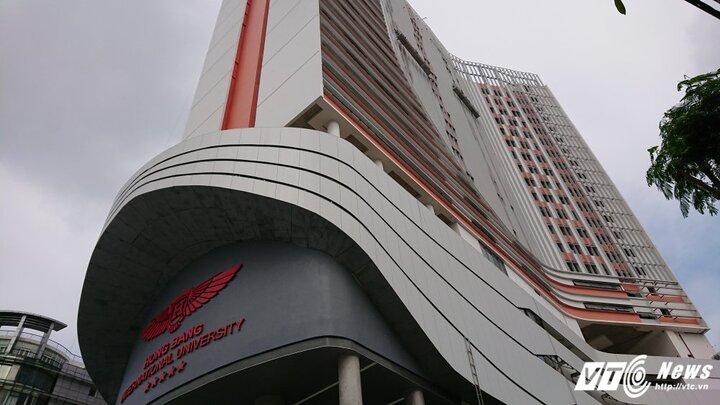 Trường Đại học Quốc tế Hồng Bàng 25 tầng trị giá 700 tỷ đồng có gì đặc biệt?