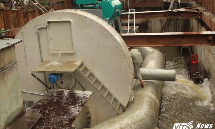 Ảnh: Tận mắt thấy siêu máy bơm chống ngập 'thần tốc' ở Sài Gòn