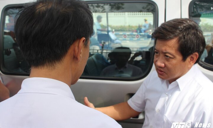 Dừng xe ăn bún riêu, tài xế taxi bị ông Đoàn Ngọc Hải cho cẩu xe về trụ sở