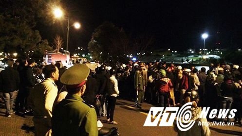 Xe máy lao xuống hồ, nam thanh niên chết tại chỗ