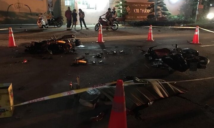 Hai xe máy đối đầu, nam thanh niên chết thảm