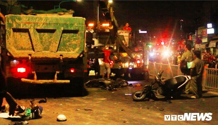 Khởi tố tài xế xe ben tông 6 người thương vong ở Sài Gòn