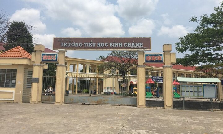 Phụ huynh ép cô giáo quỳ ở Long An: Cách chức hiệu trưởng