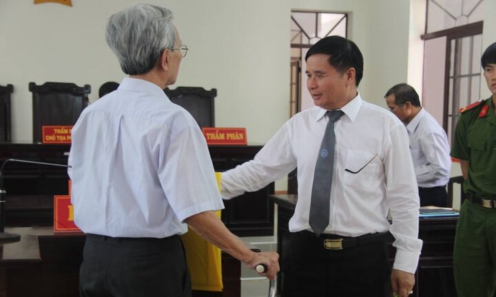 Bị cáo dâm ô trẻ em Nguyễn Khắc Thủy được hưởng án treo: Đề nghị Phó Thủ tướng can thiệp