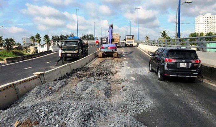 Phó giám đốc Sở GTVT TP.HCM: Sụt lún ở cầu vượt Mỹ Thủy không có tiêu cực