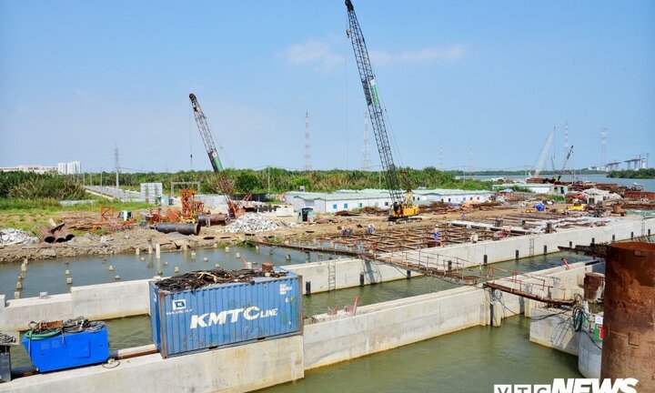 Vì sao dự án chống ngập 10.000 tỷ đồng ở TP.HCM ngừng thi công?