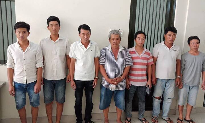 Công an bắt quả tang điểm đá gà tinh vi ở TP.HCM