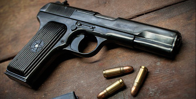 Cán bộ xã chết khi đi bắn chim, nghi do súng bị cướp cò