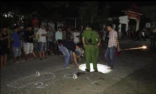 Sau tiếng hô 'bắt cóc trẻ em', người cha bị đâm chết tức tưởi: Nghi can khai gì?