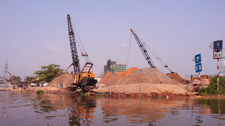 60 bến thủy nội địa hoạt động không phép ở TP.HCM