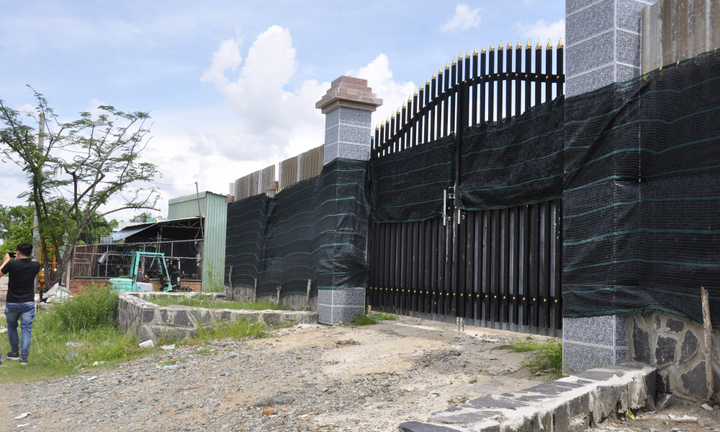 Ảnh: Hàng trăm công trình trái phép mọc trên đất nông nghiệp ở ngoại ô TP.HCM