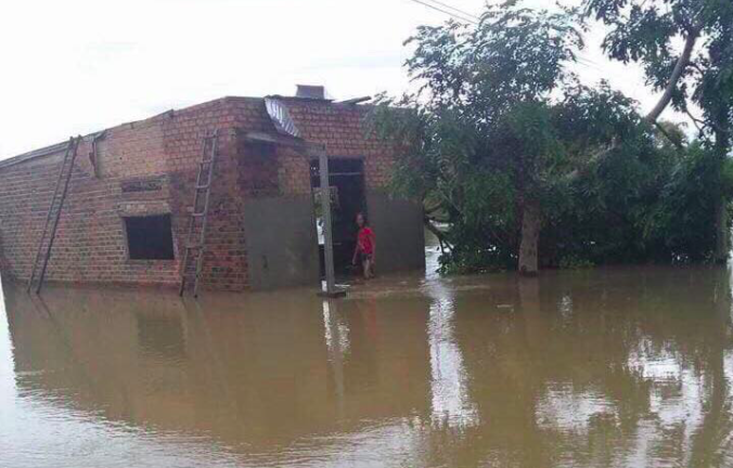 Mưa khủng khiếp ở Đắk Lắk, nhiều xã ngập nặng, chia cắt