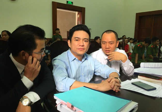 Hoãn phiên toà ông Chiêm Quốc Thái bị vợ thuê giang hồ chém trọng thương