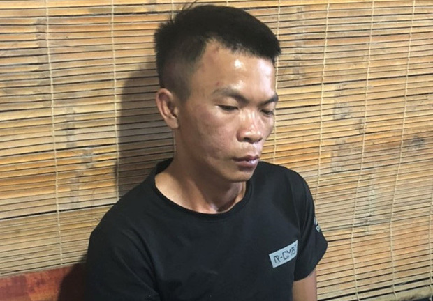 Kẻ trộm xe tải liều lĩnh đâm thẳng ô tô vào công an để tẩu thoát