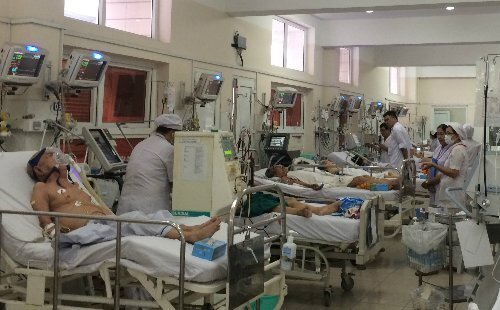 Bảo hiểm y tế đột ngột dừng chi trả nhiều thuốc, bệnh nhân thêm khổ