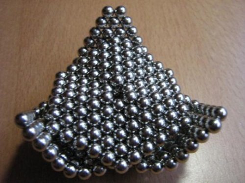 13 viên nam châm kết thành dãy trong dạ dày bé gái ở Nghệ An