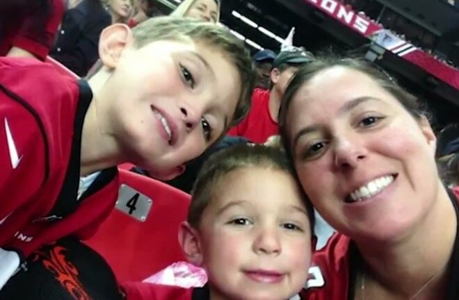 Nhờ nốt tàn nhang trên ngực, phát hiện bệnh nguy hiểm này