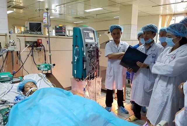Tai biến chạy thận ở Hòa Bình: Bệnh nhân nặng cuối cùng có hy vọng sống sót