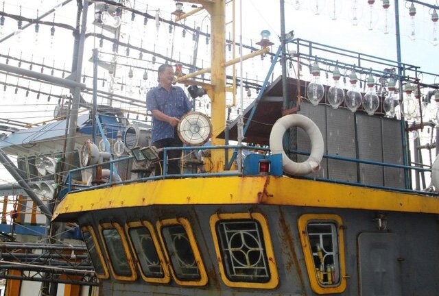 Tàu vỏ thép 67 'đắp chiếu': Phải xử lý hình sự hành động 'phản bội' đất nước, ngư dân