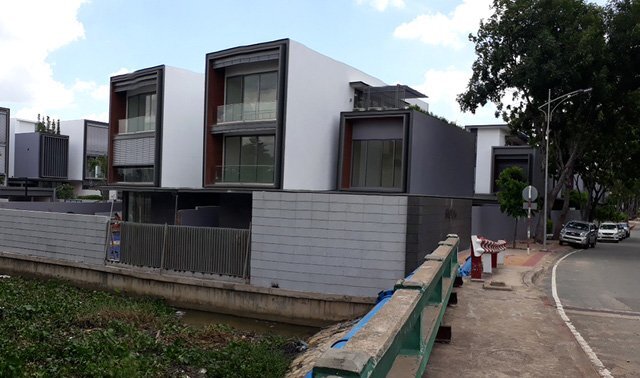 TP.HCM: Sai phạm bị phạt 1 tỷ đồng, Thảo Điền Sapphire vẫn ngang nhiên thi công