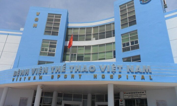 Bác sĩ bị đánh, bắt quỳ xin lỗi: Bộ Y tế yêu cầu phối hợp điều tra