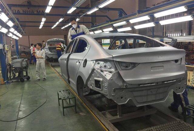 Vì sao hầu hết người dân Việt Nam vẫn không có ô tô?