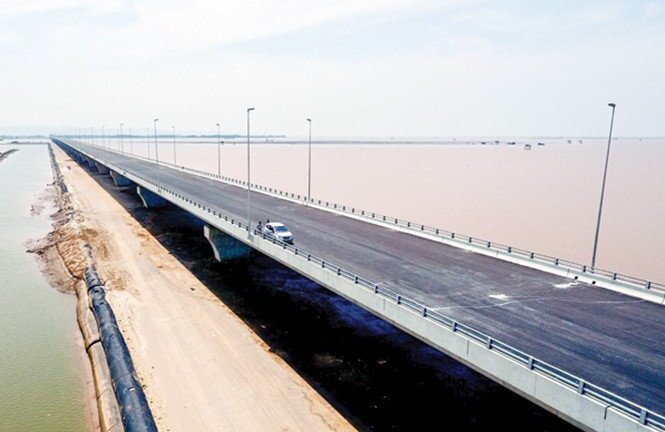 Hàng loạt sai sót ở cầu vượt biển dài nhất Việt Nam: Xem xét trách nhiệm Bộ Giao thông