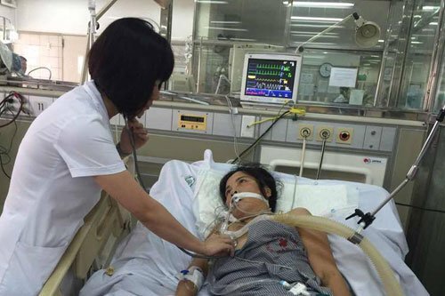 Không bảo hiểm y tế: Người bán nhà, người xin về chờ... chết vì không đủ tiền chữa bệnh