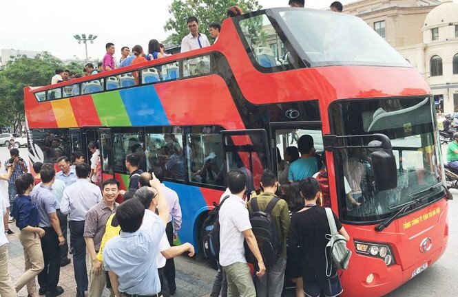 Bộ GTVT yêu cầu dừng, Hà Nội vẫn triển khai tuyến buýt 2 tầng