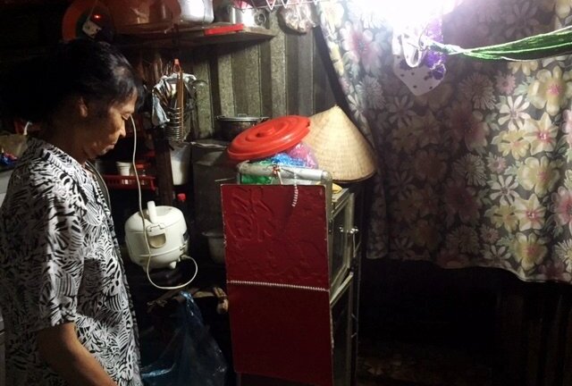 Nhà phố cổ 'tọa' trên...nóc toa-lét