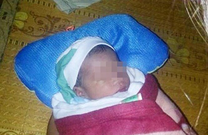 Nghệ An: Phát hiện bé trai sơ sinh bị bỏ rơi trong bão