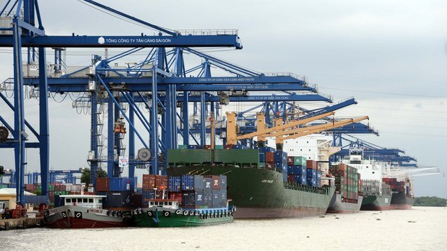 Mãi lộ đường thủy: Nguyên nhân khiến chi phí vận chuyển tăng cao