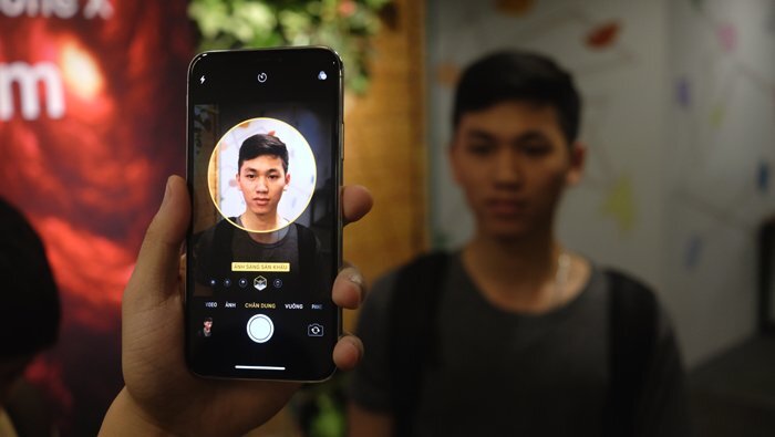 Vì sao giá Iphone X tại Việt Nam đắt nhất thế giới?