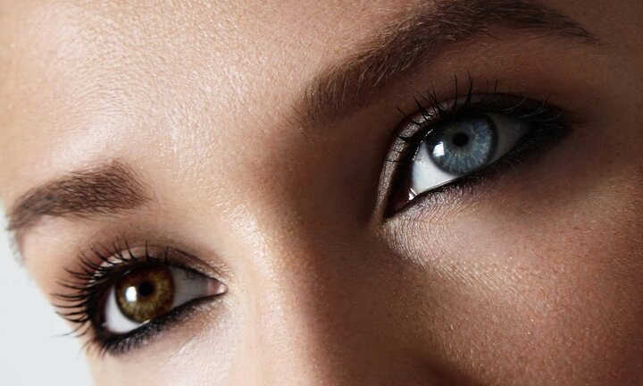 Choáng với công nghệ biến màu mắt nâu thành xanh giá 5.000 USD