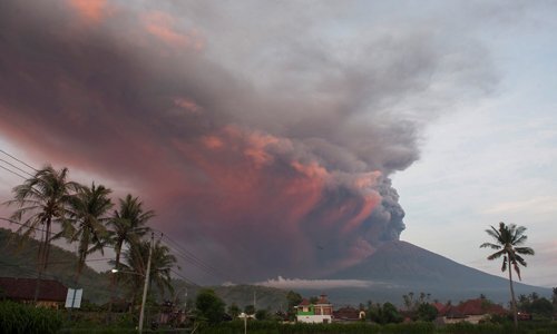 Núi lửa Bali phun trào có thể làm Trái Đất 'nguội' đi