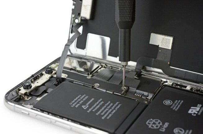 iPhone 2018 sẽ dùng pin mới dung lượng cao hơn