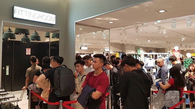 H&M lao đao vì doanh thu giảm, tính đóng nhiều cửa hàng