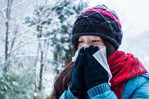 Tại sao con người hay chảy nước mũi khi trời lạnh?