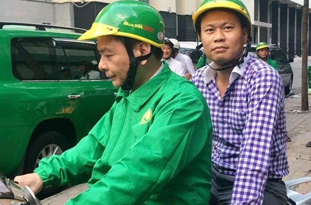 Chủ tịch Tập đoàn Mai Linh Hồ Huy chạy 'xe ôm công nghệ'